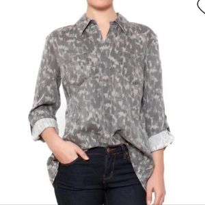 Bella Dahl Button Down Split Back Blouse Tunic Top Camo Leopard Print XS